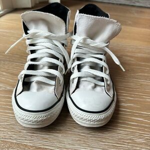 Unisex Converse White High-Top Sneakers Women 6/ Men 4